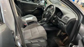 Volkswagen Golf 2.0 TDI GT Sport DSG 5dr