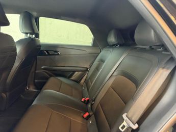 MG MG4 64kWh Trophy Long Range Auto 5dr