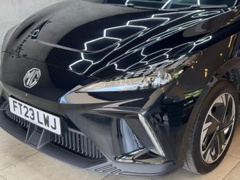 MG MG4 64kWh Trophy Long Range Auto 5dr
