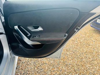 Mercedes-Benz A Class 1.5 A180d AMG Line (Executive) 7G-DCT Euro 6 (s/s) 5dr