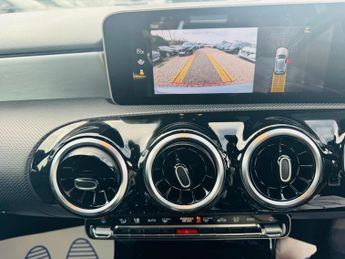 Mercedes-Benz A Class 1.5 A180d AMG Line (Executive) 7G-DCT Euro 6 (s/s) 5dr