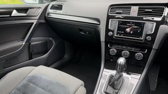 Volkswagen Golf 2.0 TDI BlueMotion Tech GT DSG Euro 6 (s/s) 5dr
