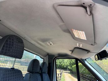 Ford Transit 2.2 TDCi 350 RWD L2 2dr (DRW)