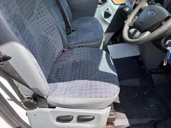 Ford Transit 2.2 TDCi 350 RWD L2 2dr (DRW)