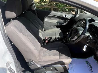 Ford Fiesta 1.0T EcoBoost Zetec Euro 6 (s/s) 3dr