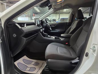 Toyota RAV4 2.5 VVT-h Design CVT 4WD Euro 6 (s/s) 5dr