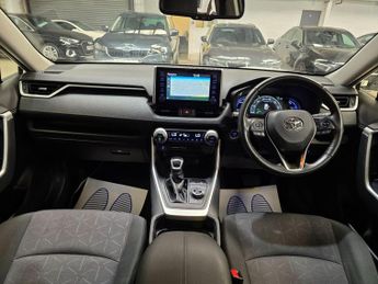 Toyota RAV4 2.5 VVT-h Design CVT 4WD Euro 6 (s/s) 5dr
