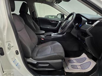Toyota RAV4 2.5 VVT-h Design CVT 4WD Euro 6 (s/s) 5dr