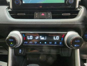 Toyota RAV4 2.5 VVT-h Design CVT 4WD Euro 6 (s/s) 5dr