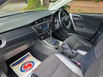 Toyota Auris 1.8 VVT-h Excel CVT Euro 5 (s/s) 5dr