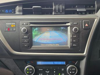 Toyota Auris 1.8 VVT-h Excel CVT Euro 5 (s/s) 5dr