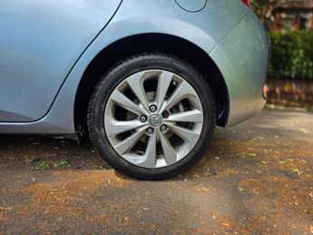 Toyota Auris 1.8 VVT-h Excel CVT Euro 5 (s/s) 5dr
