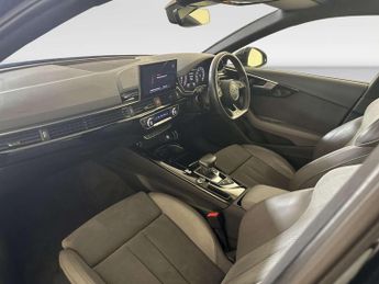 Audi A4 2.0 TFSI 35 Black Edition Saloon 4dr Petrol S Tronic Euro 6 (s/s