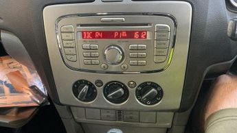 Ford Focus 1.6 Zetec 5dr