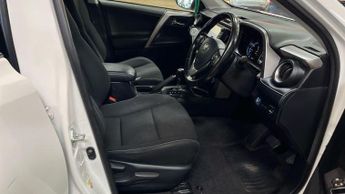 Toyota RAV4 2.5 VVT-h Icon Tech CVT Euro 6 (s/s) 5dr