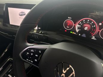 Volkswagen Golf GTI TSI S-A
