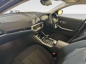 BMW 3 Series 2.0 330e 12kWh SE Pro Saloon 4dr Petrol Plug-in Hybrid Auto Euro