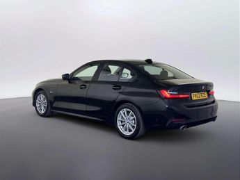 BMW 3 Series 2.0 330e 12kWh SE Pro Saloon 4dr Petrol Plug-in Hybrid Auto Euro