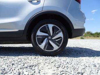 MG MG ZS 51.1kWh Trophy Auto 5dr