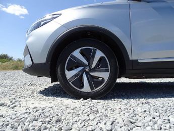 MG MG ZS 51.1kWh Trophy Auto 5dr