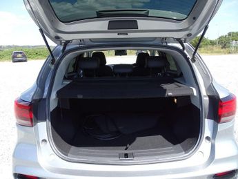 MG MG ZS 51.1kWh Trophy Auto 5dr