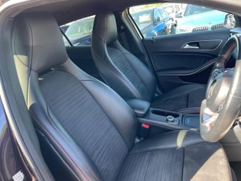 Mercedes-Benz GLA 2.1 GLA220d AMG Line (Premium) 7G-DCT 4MATIC Euro 6 (s/s) 5dr