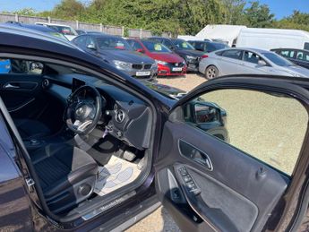 Mercedes-Benz GLA 2.1 GLA220d AMG Line (Premium) 7G-DCT 4MATIC Euro 6 (s/s) 5dr
