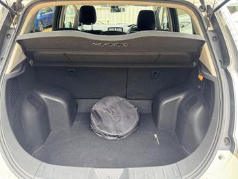 Nissan Leaf 24kWh Acenta Auto 5dr