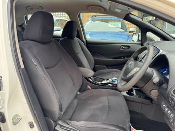 Nissan Leaf 30kWh Acenta Auto 5dr