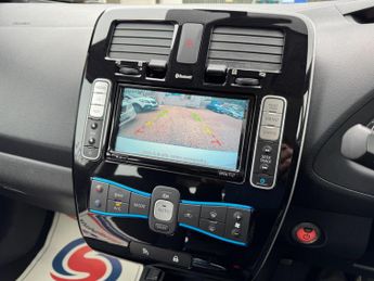 Nissan Leaf 30kWh Acenta Auto 5dr