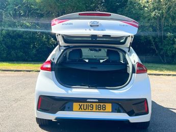 Hyundai IONIQ 1.6 h-GDi 8.9kWh Premium SE DCT Euro 6 (s/s) 5dr