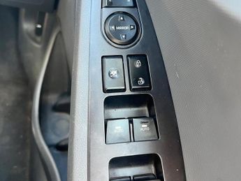 Hyundai IONIQ 1.6 h-GDi 8.9kWh Premium SE DCT Euro 6 (s/s) 5dr