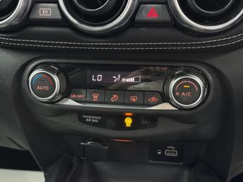 Nissan Juke 1.6 N-Connecta Auto Euro 6 5dr