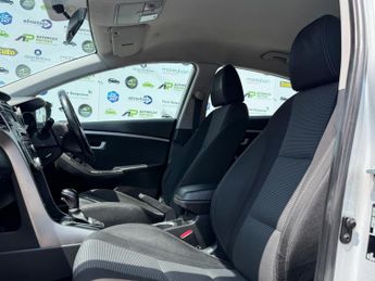 Hyundai i30 1.6 CRDi Active Auto Euro 5 5dr