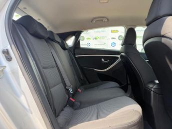 Hyundai i30 1.6 CRDi Active Auto Euro 5 5dr