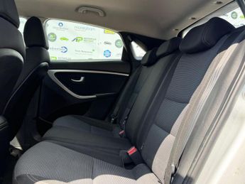 Hyundai i30 1.6 CRDi Active Auto Euro 5 5dr