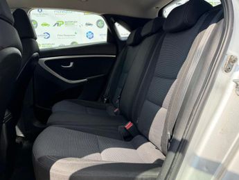 Hyundai i30 1.6 CRDi Active Auto Euro 5 5dr