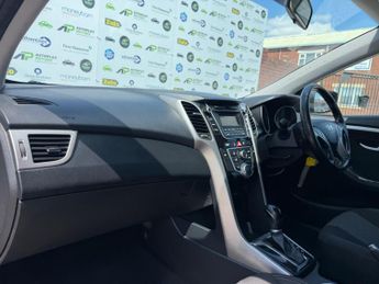 Hyundai i30 1.6 CRDi Active Auto Euro 5 5dr
