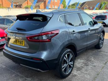 Nissan Qashqai 1.3 DIG-T N-Connecta SUV 5dr Petrol DCT Auto Euro 6 (s/s) (160 p