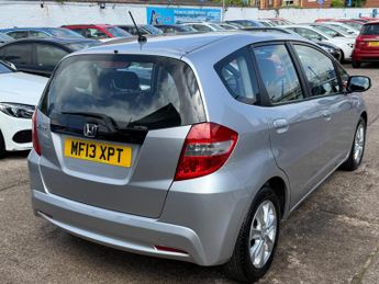 Honda Jazz 1.4 i-VTEC ES Hatchback 5dr Petrol CVT Euro 5 (99 ps)