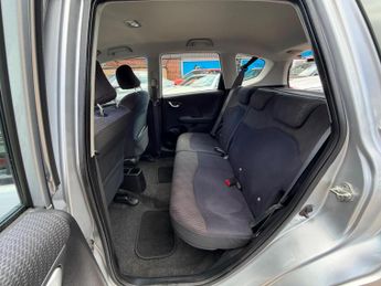 Honda Jazz 1.4 i-VTEC ES Hatchback 5dr Petrol CVT Euro 5 (99 ps)