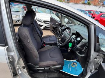 Honda Jazz 1.4 i-VTEC ES Hatchback 5dr Petrol CVT Euro 5 (99 ps)