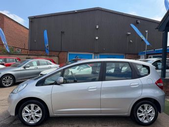 Honda Jazz 1.4 i-VTEC ES Hatchback 5dr Petrol CVT Euro 5 (99 ps)