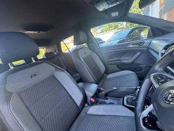 Volkswagen T-Cross 1.0 TSI R-Line DSG Euro 6 (s/s) 5dr