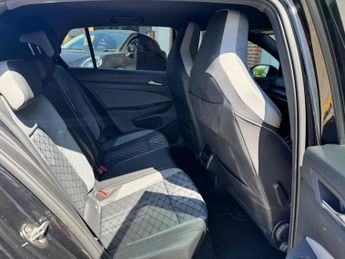 Volkswagen Golf 1.5 eTSI MHEV R-Line DSG Euro 6 (s/s) 5dr
