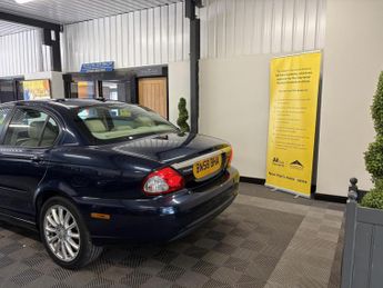 Jaguar X-Type 2.2D DPF S Saloon 4dr Diesel Automatic (184 g/km, 143 bhp)