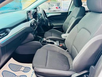 Ford Focus 1.0T EcoBoost Zetec Auto Euro 6 (s/s) 5dr