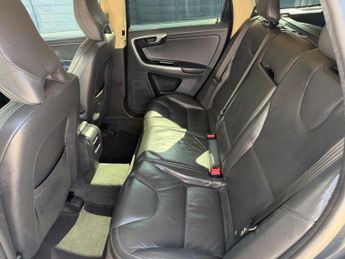Volvo XC60 2.4 D5 R-Design Lux Nav SUV 5dr Diesel Geartronic AWD Euro 5 (21