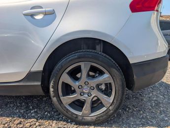 Volvo V40 Cross Country 2.0 D2 Lux Auto Euro 6 (s/s) 5dr