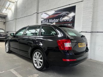Skoda Octavia 1.6 TDI Elegance DSG Euro 5 (s/s) 5dr